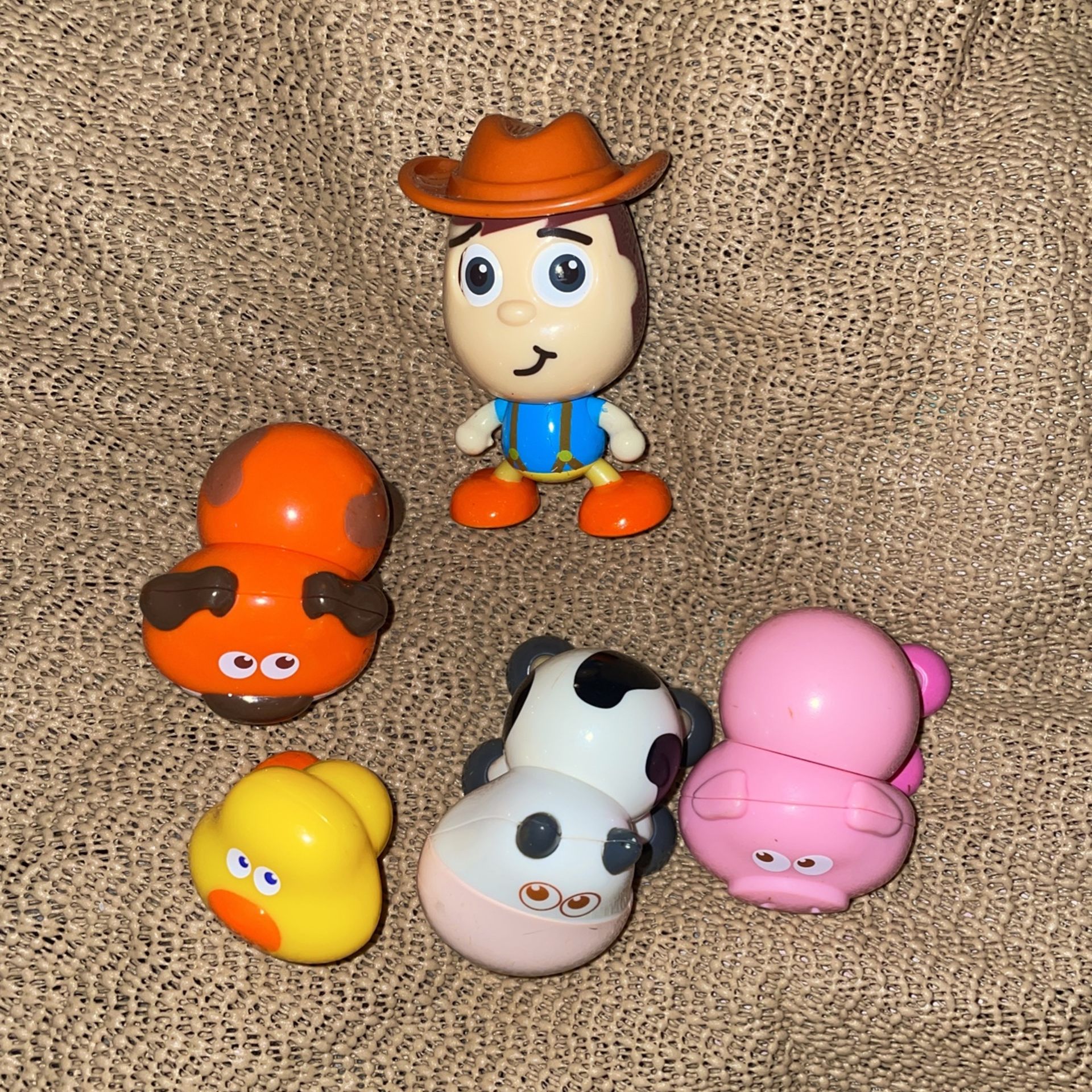 Cake Topper Cowboy Rotating Head Action Figure Toy with 4 Animal Figures