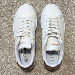 6.5 Women’s Adidas White Sneakers