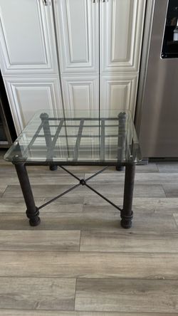 Glass Top Square End Table with Metal Base/Living Room/Family Room