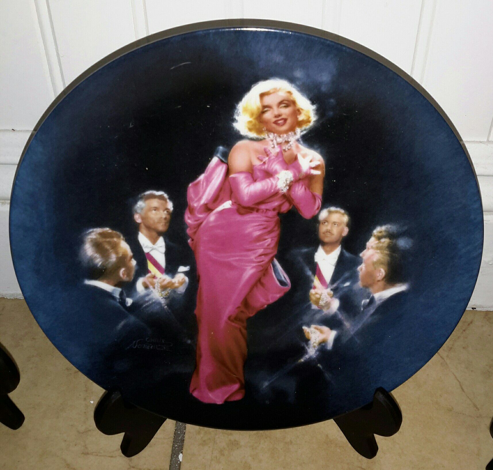 4 Marilyn Monroe plates