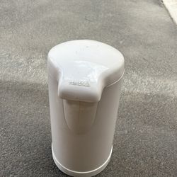 Munchkin Diaper pail