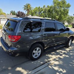 2015 Toyota Sequoia