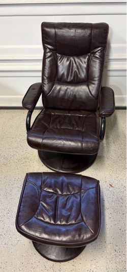 Reclining pedestal chair with footrest