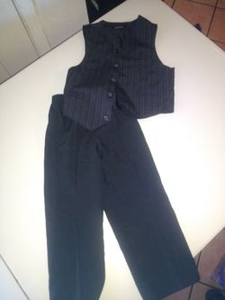 Toddler dress pants and vest size 4t
