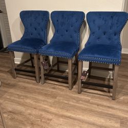 3 Bar Stools 