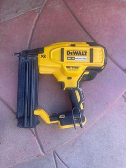 DEWALT Brad nailer 18ga.