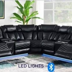 Seccional Electrónico Reclinable Con Bocinas Y USB Ports