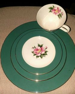 Classic China 4 Piece Set Empire Green Semi Vitreous Dinnerware