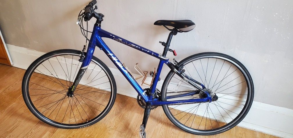 Bike Cannondale. Price OBO or Trades