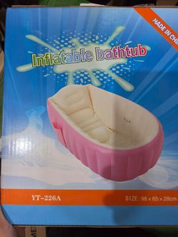 Inflatable baby bathtub