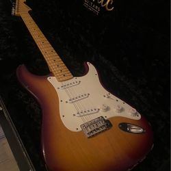 USA Handmade Stratocaster Guitar w Case