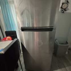 Whirlpool Refrigerator 
