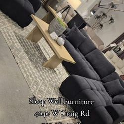 ✨️ Sectional Sofas✨️ Furniture Queen Bedrooms, Dining Avail