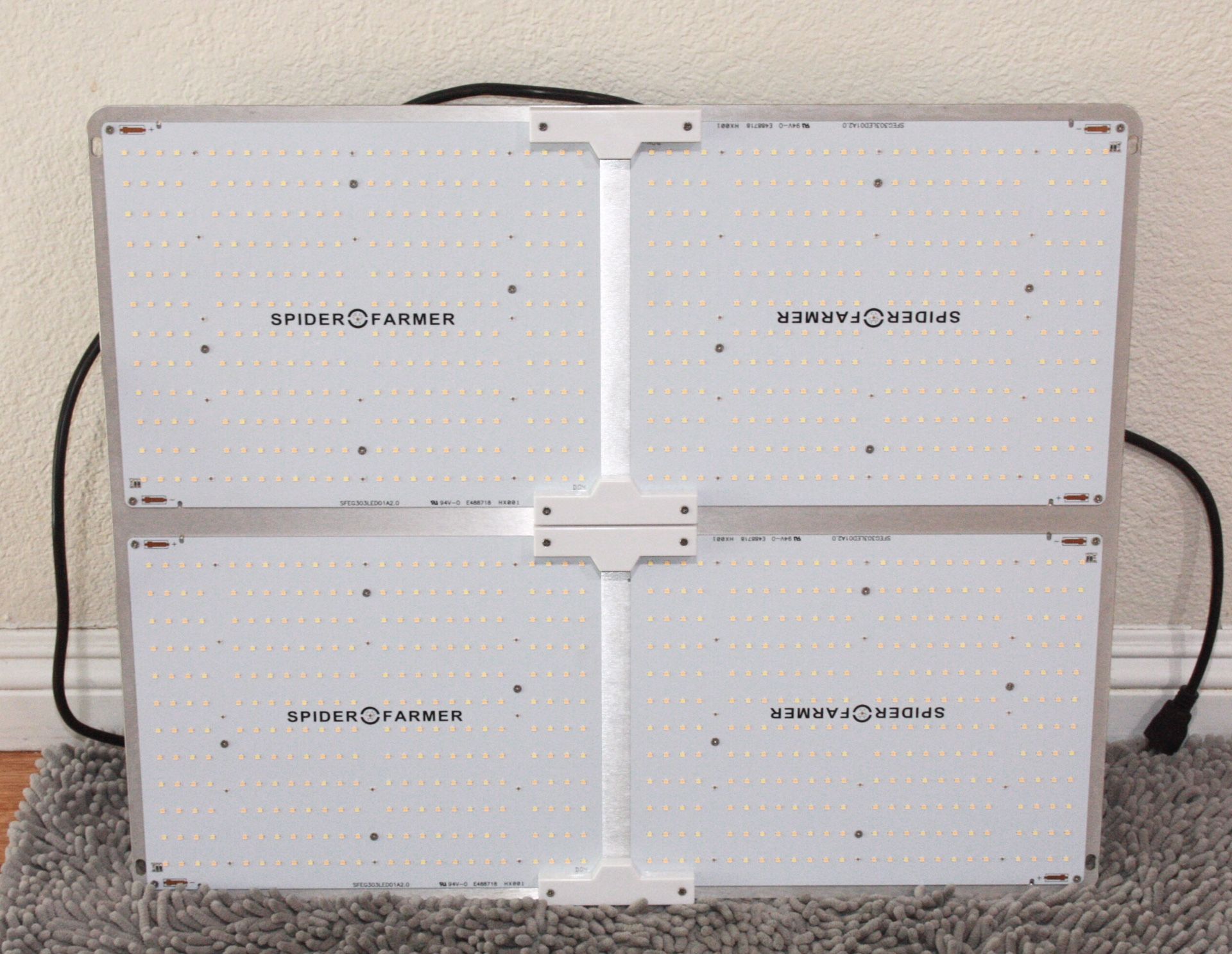 Spider Farmer 120/240v SF-4000 LED Indoor Grow Light - Samsung Diodes
