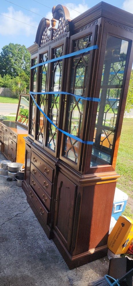 China Cabinet 