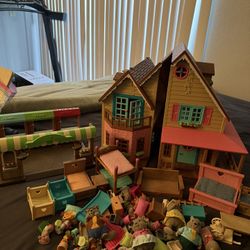 Li'L Woodzeez Honeysuckle Hillside Cottage