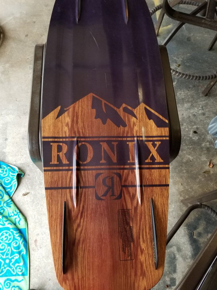 Ronix Frontier 142 Wakeboard