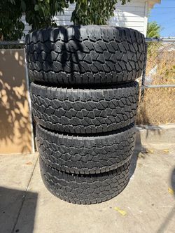 Set of 4 35/12.50/20 black hawk