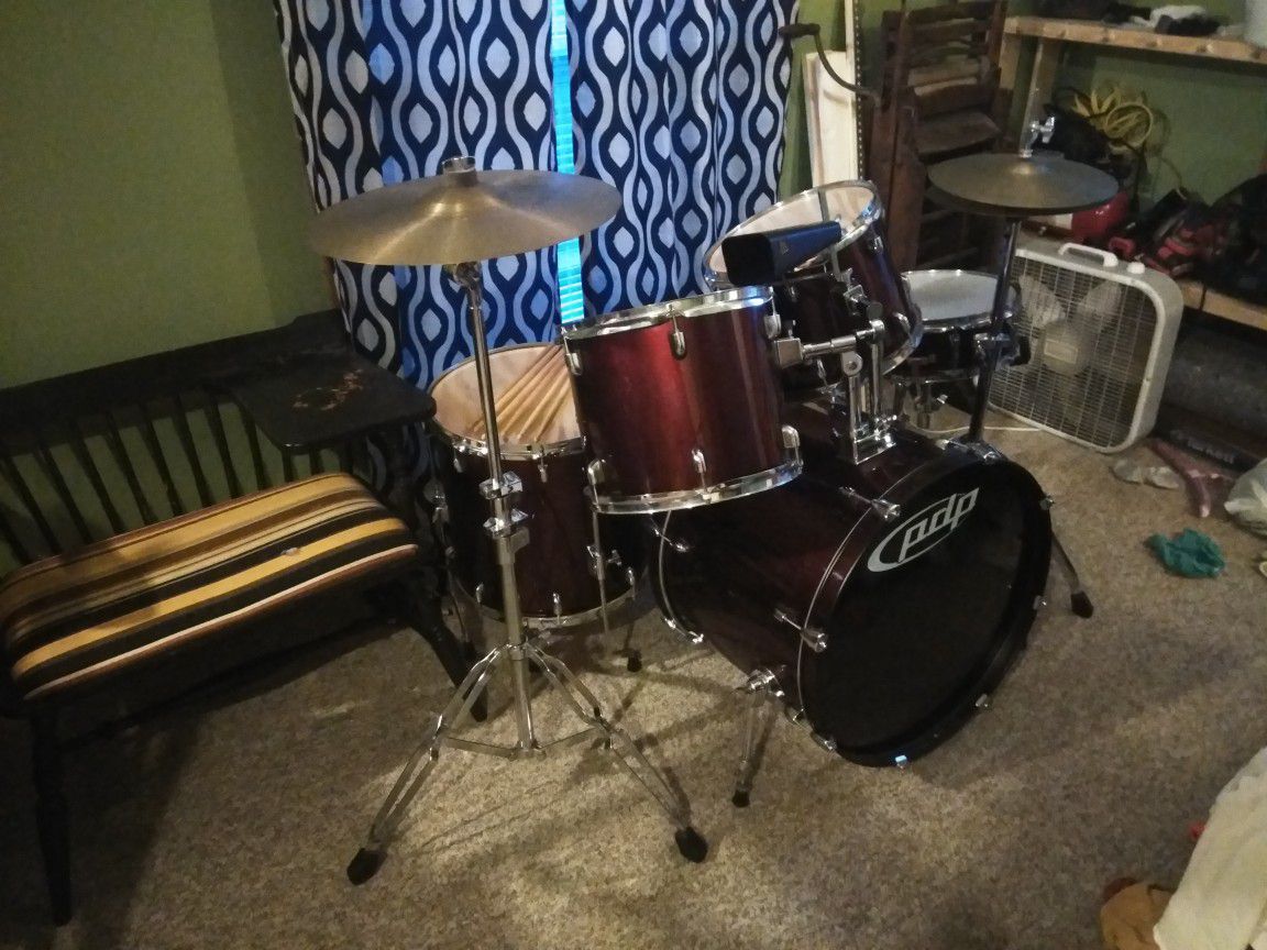 PDP drum set