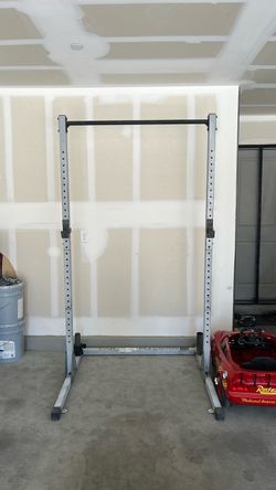 Squat rack