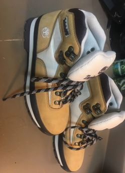 Woman’s timberland shoes