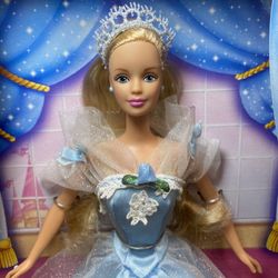 🥳NIB✨BUNDLE BUY!✨🥳 Get TWO Barbie’s for $40!✨SAVE $20!✨Last 2 Barbie’s available!🥳🥳🥳