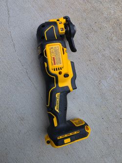 DEWALT DCS354 Brushless Oscillating Multi-Tool