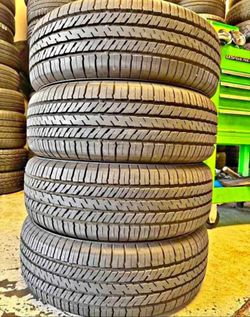 225/60/17 Yokohama Selling a set of 4 tires in excellent condition 🫡