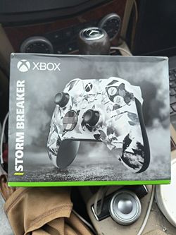 Xbox Wireless Controller Storm Breaker Special Edition