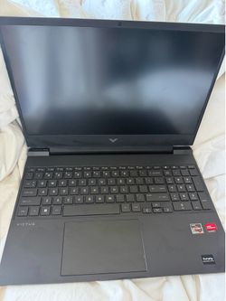 HP Victus 15.6 Gaming laptop Ryzen 7/8 GB Ram/Radeon Graphics