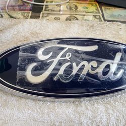 09-14 F150 Front Grille Emblem AA83402A16AD New OEM Factory 