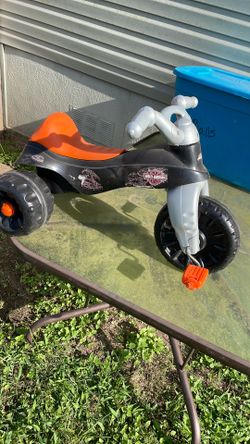 Kids tricycle