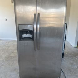 2019 Frigidaire Fridge For Sale