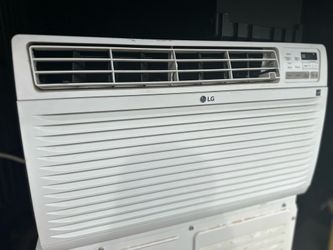 LG Wall Air Conditioner 8000BTU