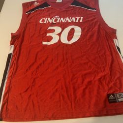 Vintage UC Bearcats Basketball Jersey. XL
