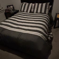 Full Bed and Mattress in good condition!