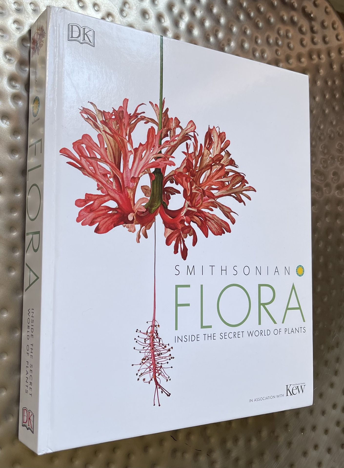 Flora Book-New 440pg. Hardbound