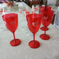 Twelve Party   plastic glasses
