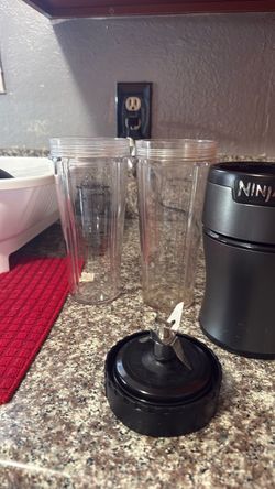 Ninja Blender with Cups and Blade