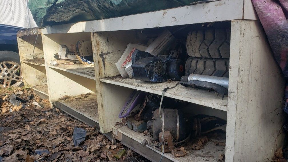 Free Workbench & storage unit