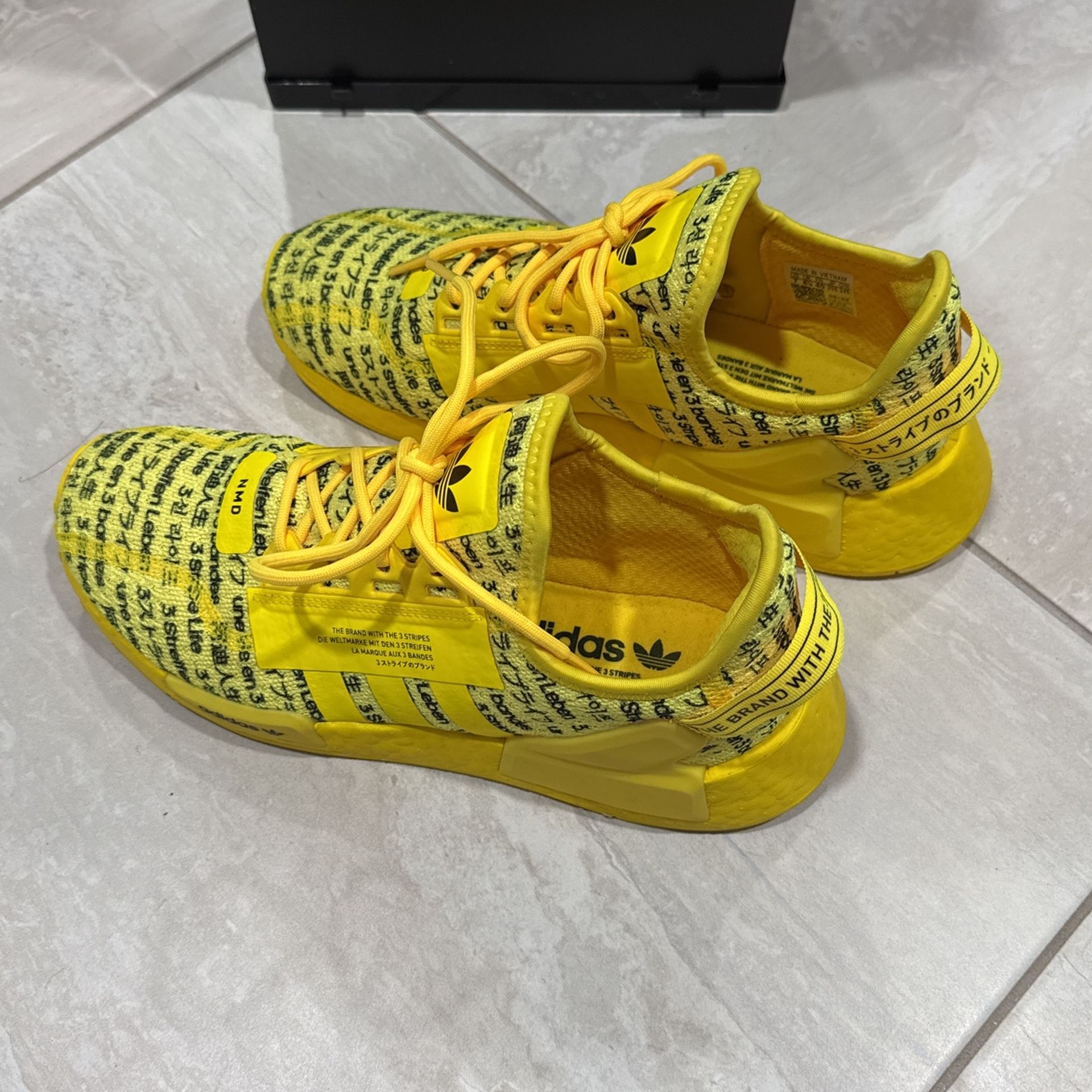 ADIDAS 2022 NMD R1 V2 “All Over Print”