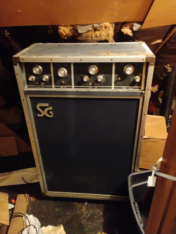 Gibson SG Bass amp $75