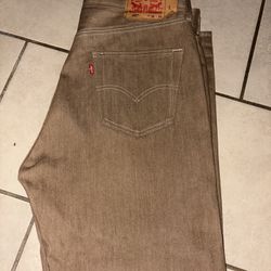 Levi’s 501 Khaki Jeans