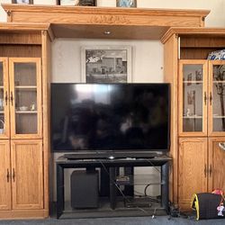 All Wood 3 Piece Entertainment Center/Hutch