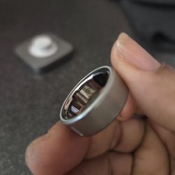 Oura Ring Gen 4 – Great Condition, Reset & Ready
