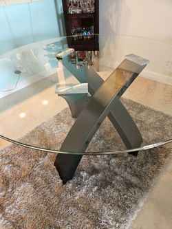 SOFIA VERGARA DINING ROOM TABLE