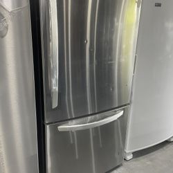 33” LG Refrigerator Top Bottom