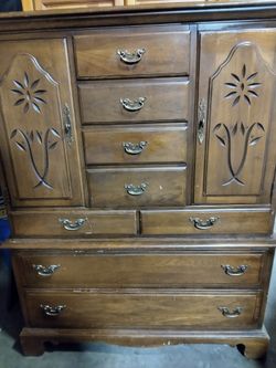 Broyhill Premier Penn Colony Armoire Dresser 