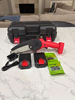 Mini cordless chainsaw kit