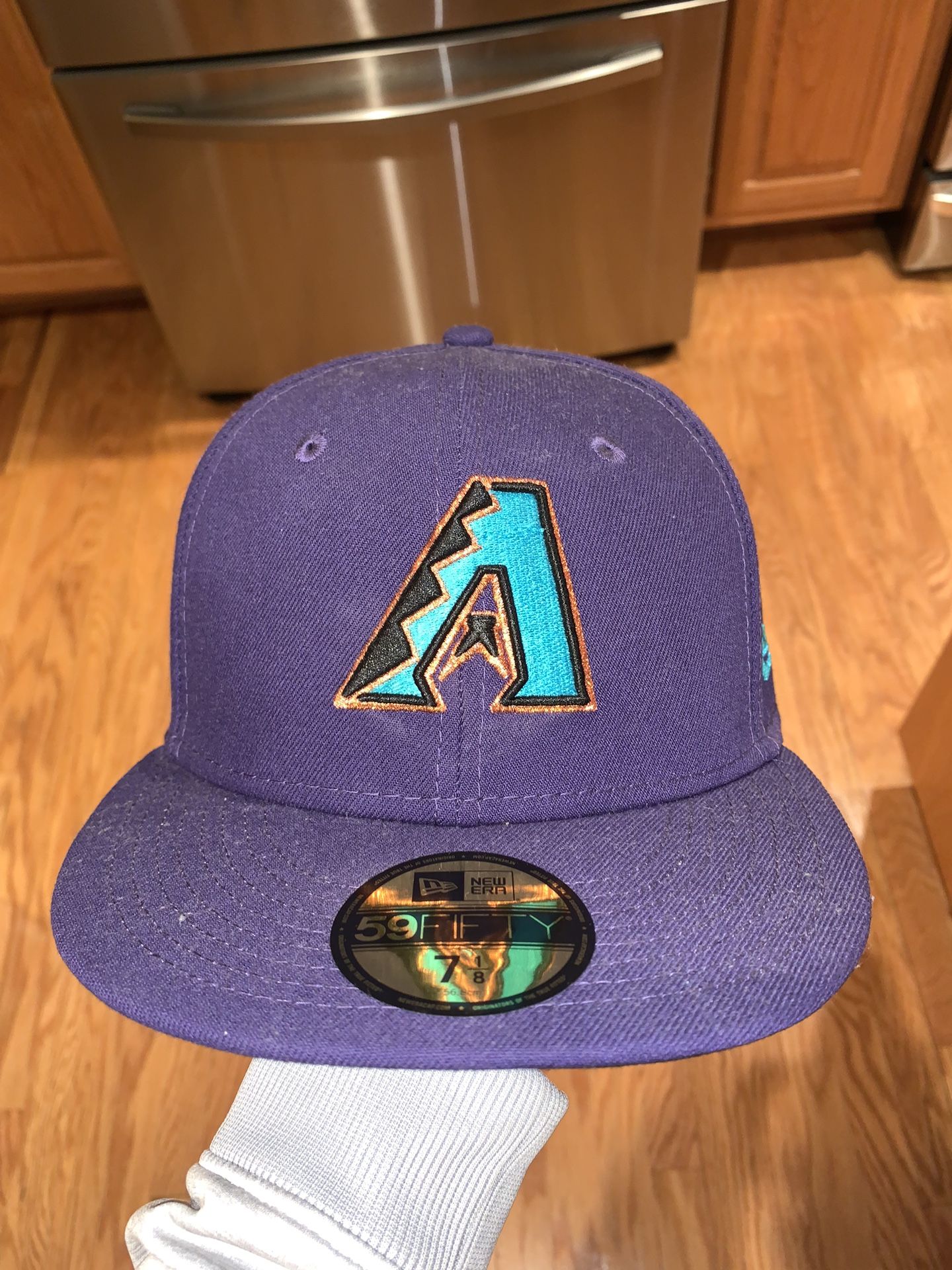 AZ Diamondbacks Size 7 1/8